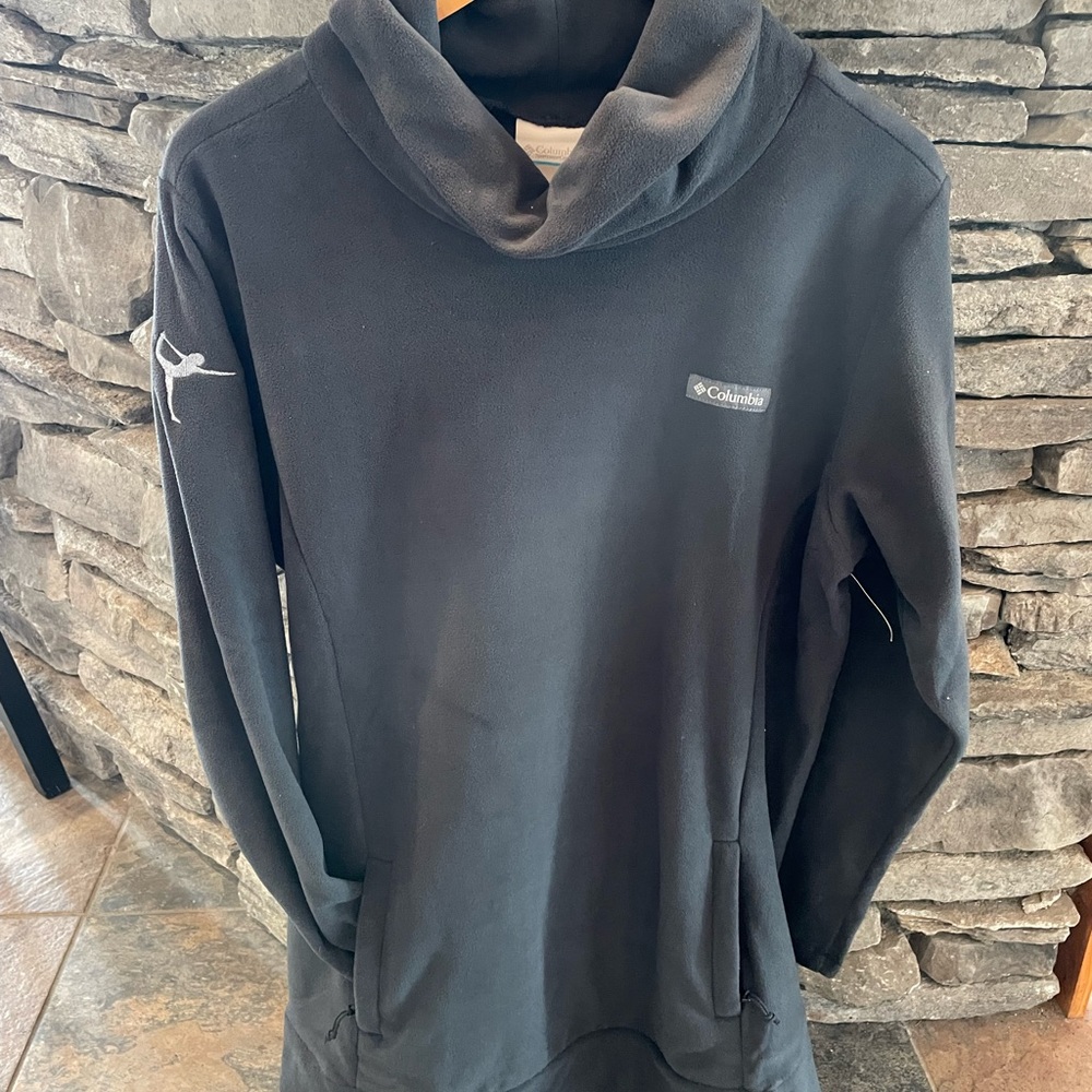 Columbia fleece tunic w cowel neck. Brand new!
